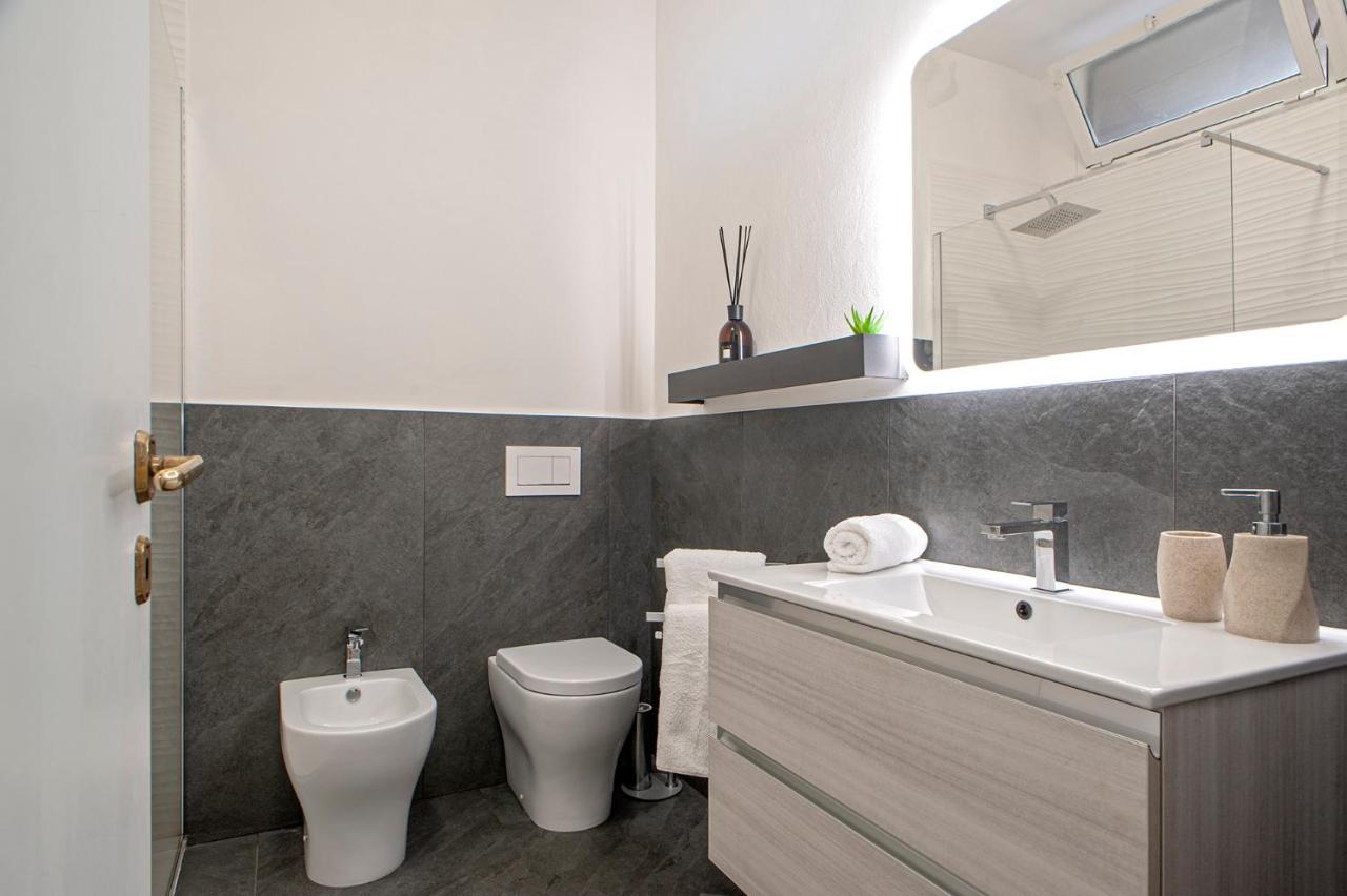 Free Parking Appartamento 5 Stelle Elegante Con Suite Livorno Exterior foto